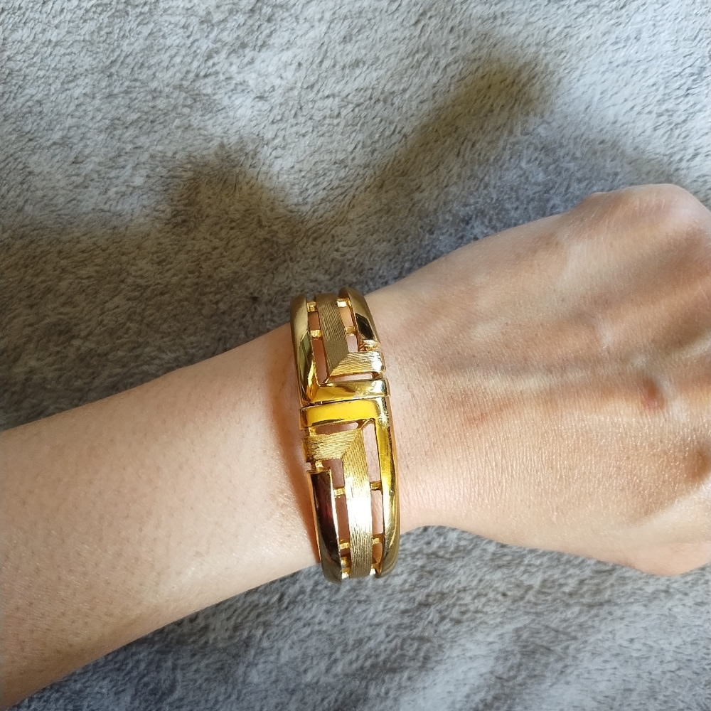 Bracelet - Picture 2 of 5